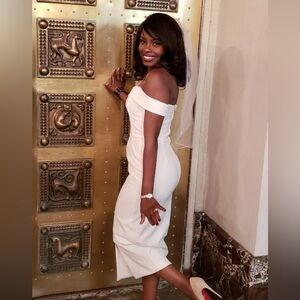 Lavish Alice Cream Strapless Sweetheart Sheath Dress